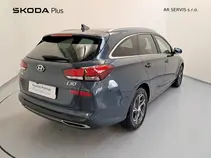 i30