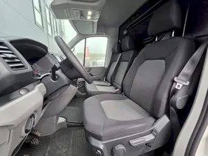 Volkswagen Crafter - skříňový vůz  
