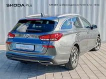 i30