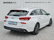 i30
