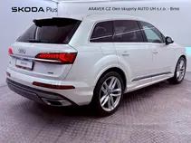 Q7 