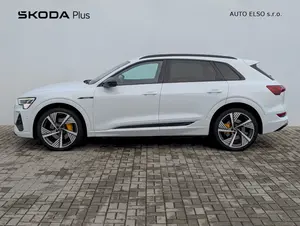 Audi E-tron 