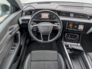 Audi E-tron 