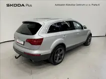 Q7