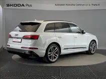 Q7 