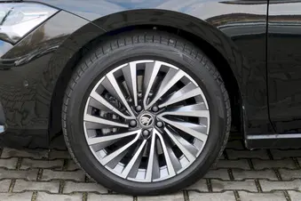 Škoda Superb L&K