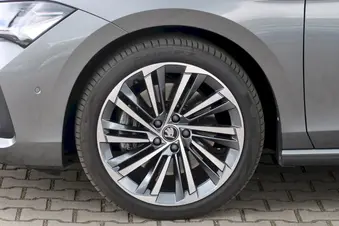 Škoda Superb L&K