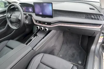 Škoda Superb L&K
