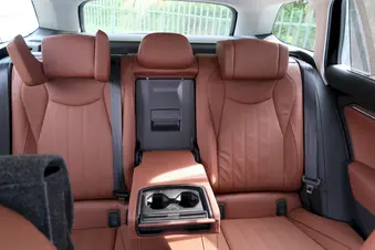 Škoda Superb L&K