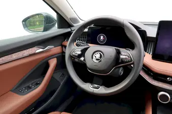 Škoda Superb L&K