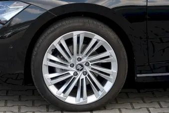 Škoda Superb L&K