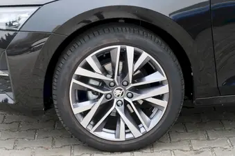 Škoda Octavia 130 let