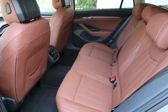 Škoda Superb L&K