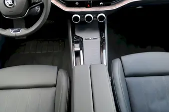 Škoda Superb L&K