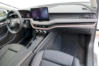 Škoda Superb L&K