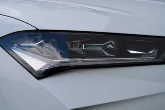 Škoda Superb L&K