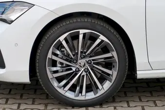Škoda Superb L&K