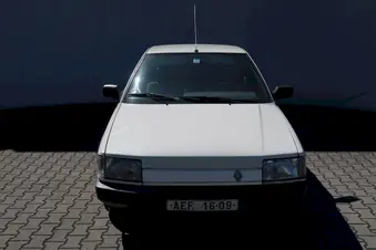 Renault R21
