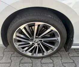 Škoda Superb L&K