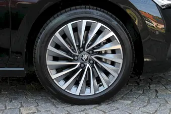 Škoda Superb L&K