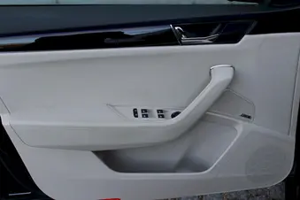 Škoda Superb L&K