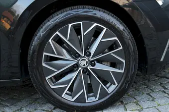Škoda Superb L&K