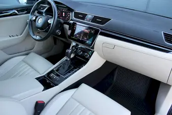 Škoda Superb L&K
