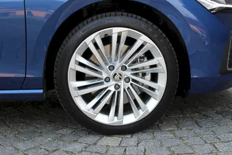 Škoda Superb L&K