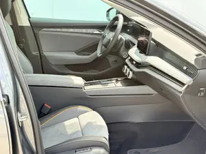 Škoda Superb Selection
