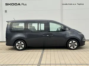Hyundai Hyundai Staria