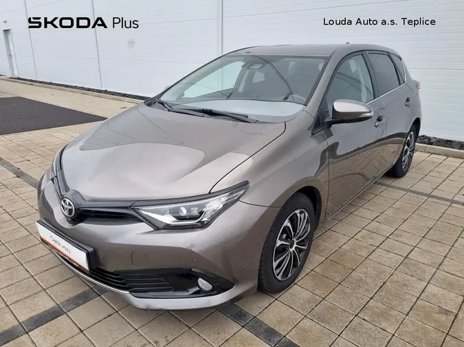 Auris 