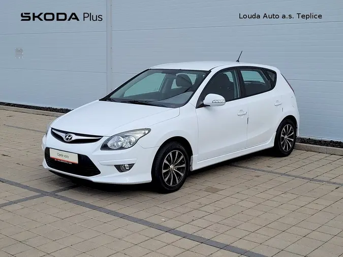 i30