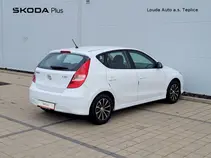 i30