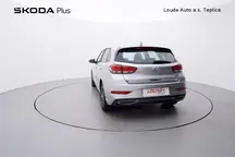 i30
