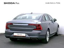 S90