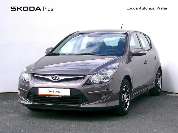 i30