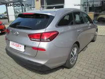 i30