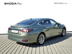Lexus ES 300h 