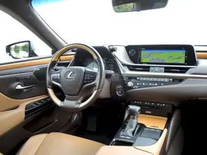 Lexus ES 300h 
