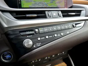 Lexus ES 300h