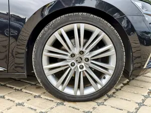Škoda Superb L&K