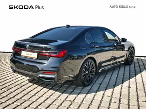 BMW 750