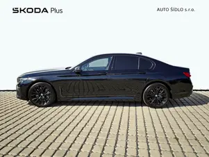 BMW 750 