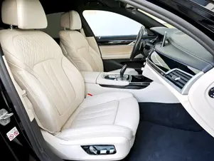BMW 750