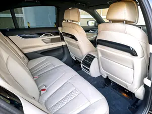 BMW 750 
