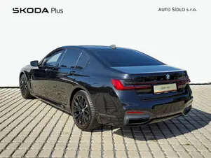 BMW 750