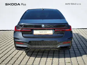 BMW 750