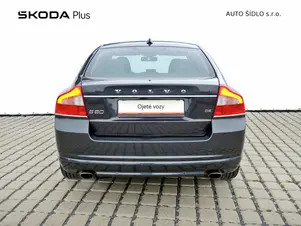 Volvo S80 