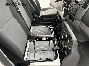 Volkswagen Crafter - skříňový vůz  