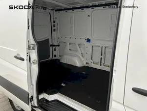 Volkswagen Crafter - skříňový vůz  